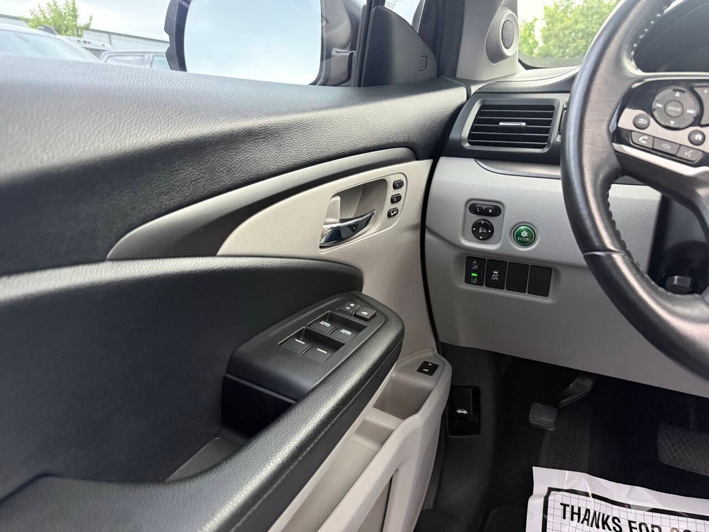 Honda Pilot Vehicle Full-screen Gallery Image 31