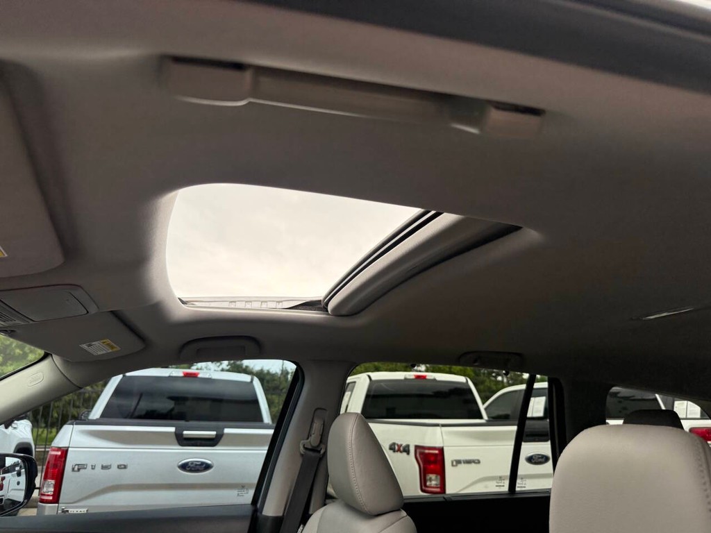 Honda Pilot Vehicle Full-screen Gallery Image 32