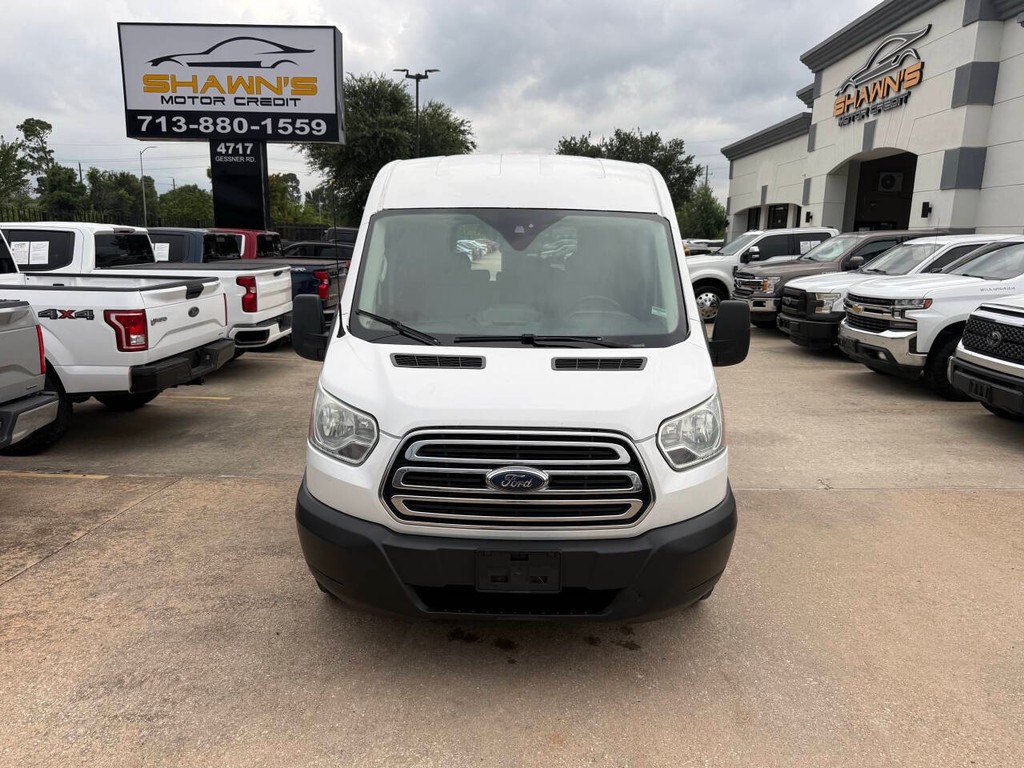 Ford Transit Wagon Vehicle Full-screen Gallery Image 44