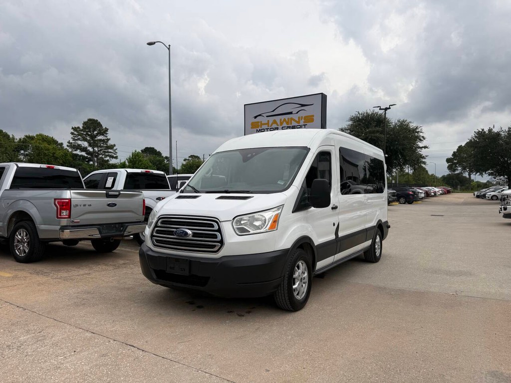 Ford Transit Wagon Vehicle Full-screen Gallery Image 48