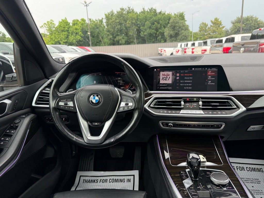 BMW X5 Vehicle Full-screen Gallery Image 20