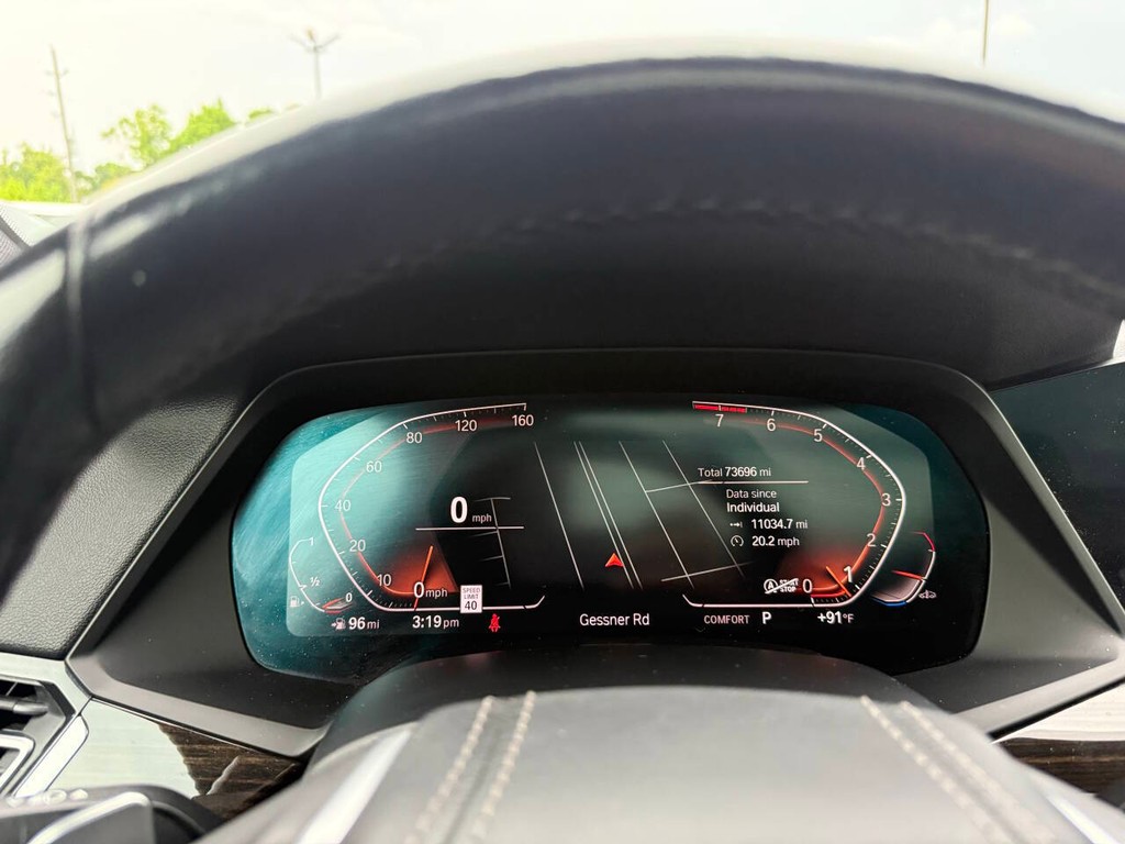 BMW X5 Vehicle Full-screen Gallery Image 36