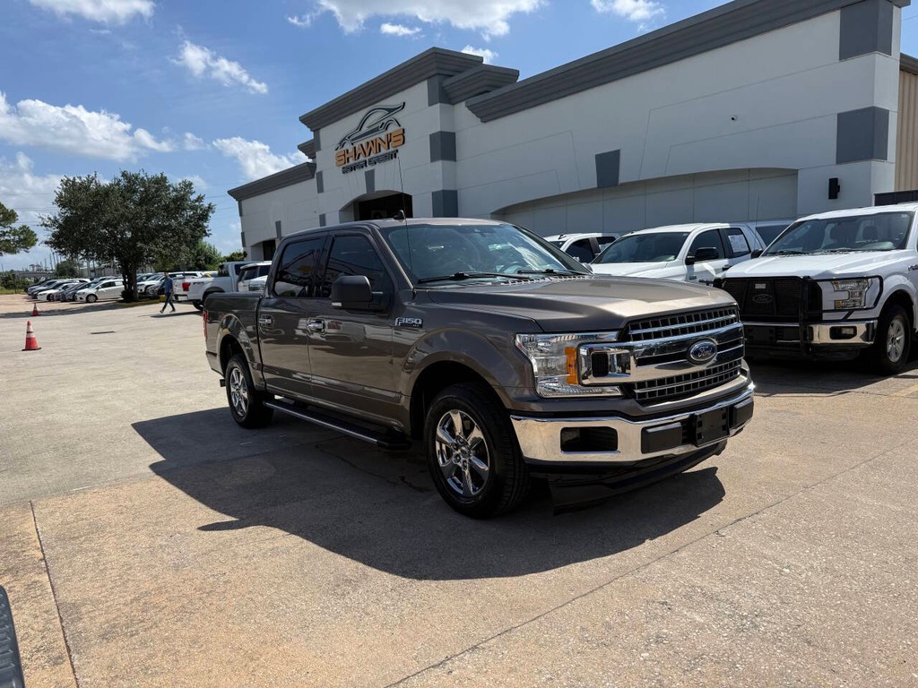 Ford F-150 Vehicle Full-screen Gallery Image 02
