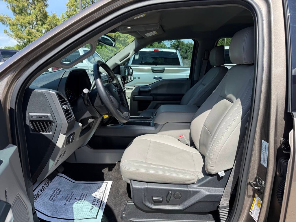 Ford F-150 Vehicle Full-screen Gallery Image 07