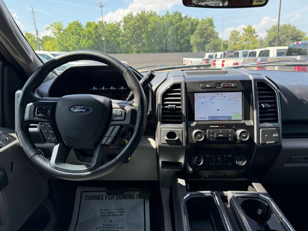 Ford F-150 Vehicle Full-screen Gallery Image 21