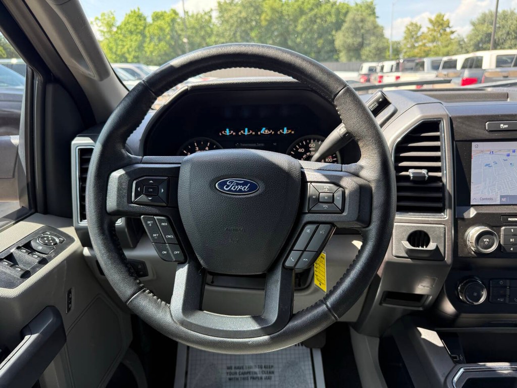 Ford F-150 Vehicle Full-screen Gallery Image 22