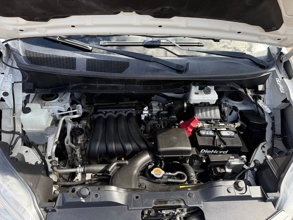 Nissan NV200 Compact Cargo Vehicle Full-screen Gallery Image 32
