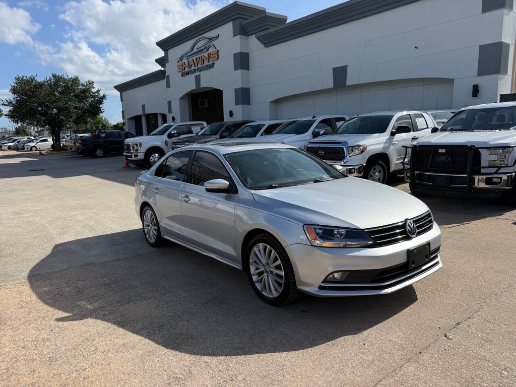 Volkswagen Jetta Sedan Vehicle Full-screen Gallery Image 02