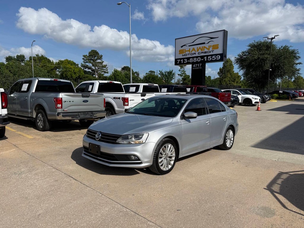 Volkswagen Jetta Sedan Vehicle Full-screen Gallery Image 03