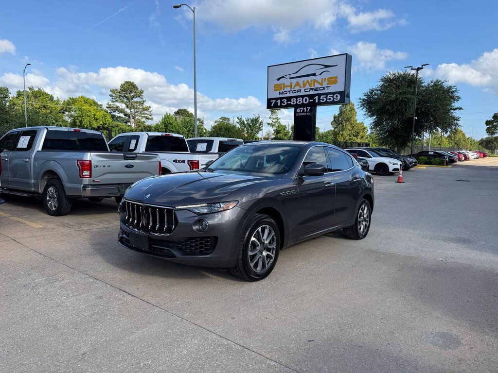 Maserati Levante Vehicle Full-screen Gallery Image 03