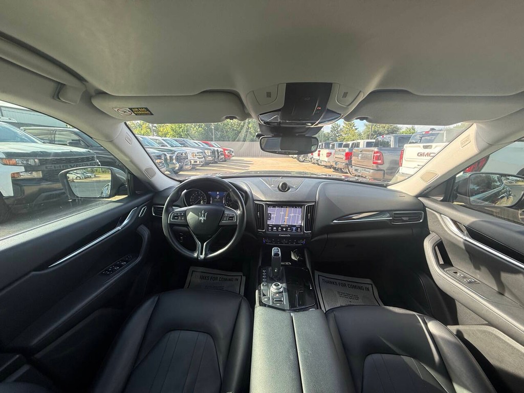 Maserati Levante Vehicle Full-screen Gallery Image 18