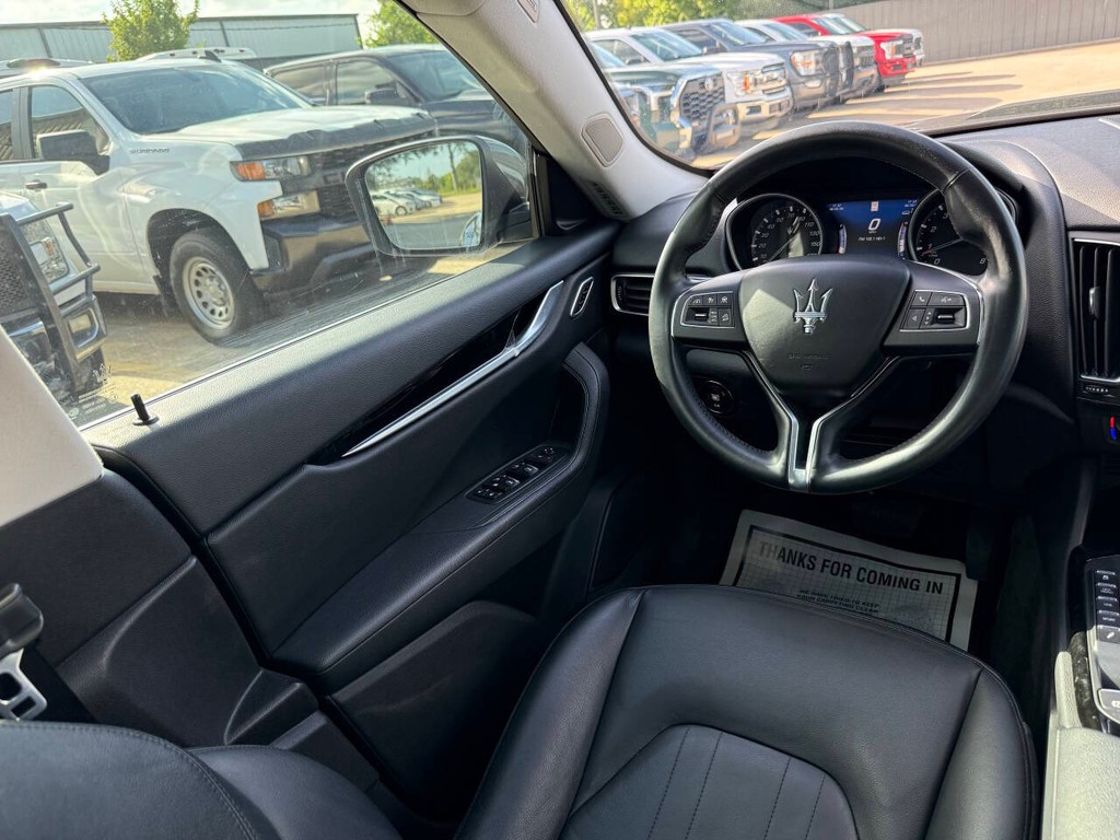 Maserati Levante Vehicle Full-screen Gallery Image 19