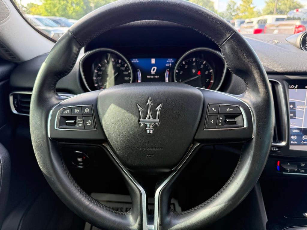 Maserati Levante Vehicle Full-screen Gallery Image 23