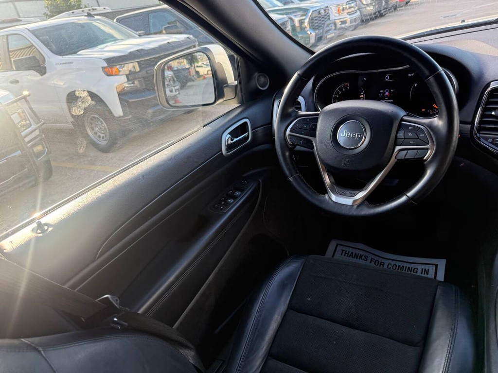 Jeep Grand Cherokee Vehicle Full-screen Gallery Image 19