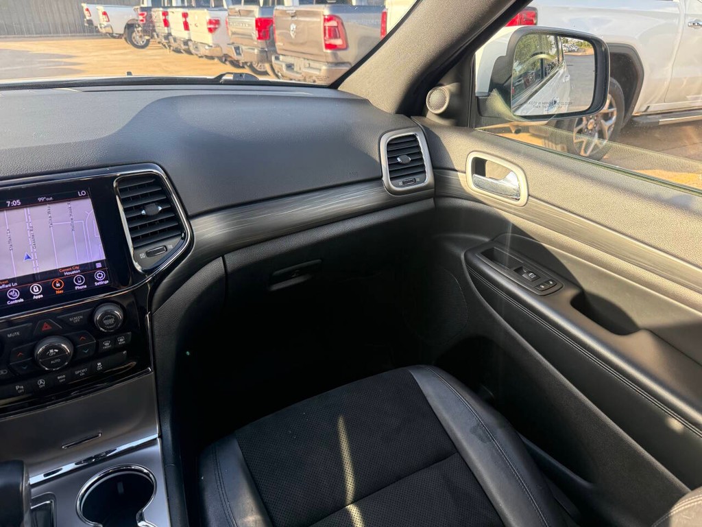 Jeep Grand Cherokee Vehicle Full-screen Gallery Image 20