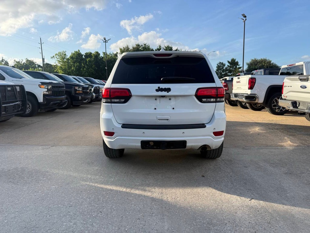 Jeep Grand Cherokee Vehicle Full-screen Gallery Image 37