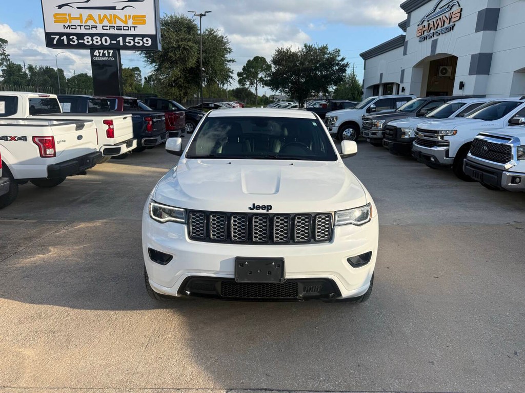 Jeep Grand Cherokee Vehicle Full-screen Gallery Image 38