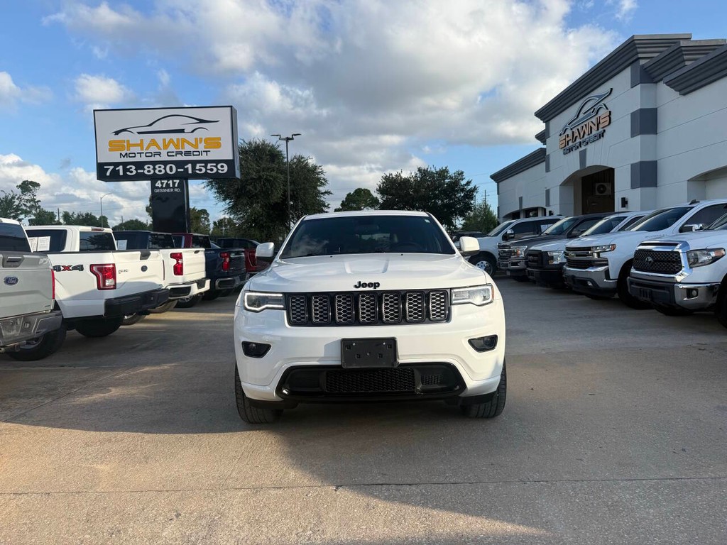 Jeep Grand Cherokee Vehicle Full-screen Gallery Image 39