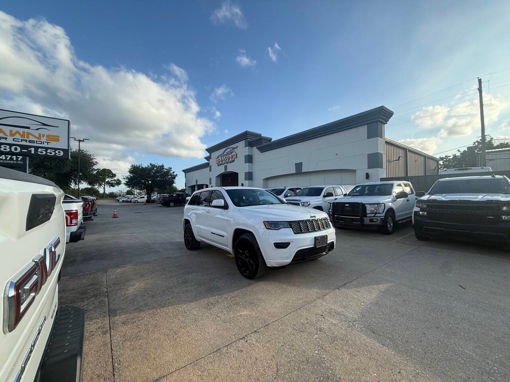 Jeep Grand Cherokee Vehicle Full-screen Gallery Image 42