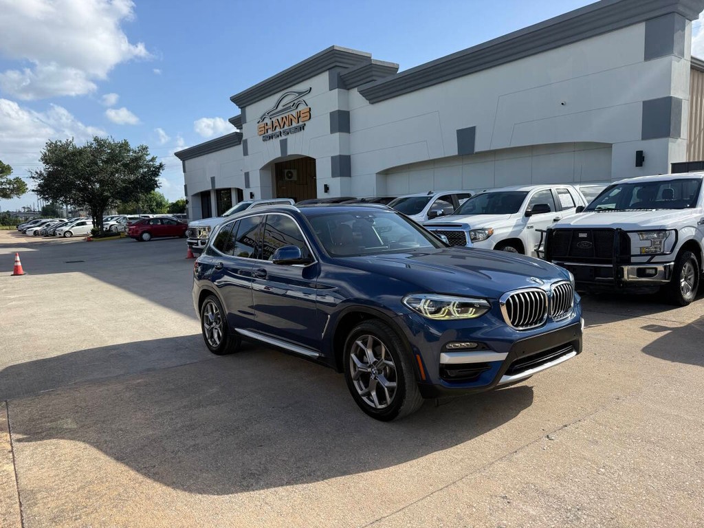 BMW X3 Vehicle Full-screen Gallery Image 02