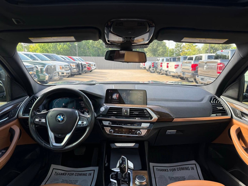 BMW X3 Vehicle Full-screen Gallery Image 17