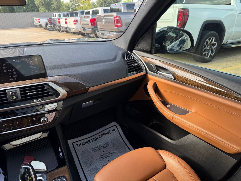 BMW X3 Vehicle Full-screen Gallery Image 20