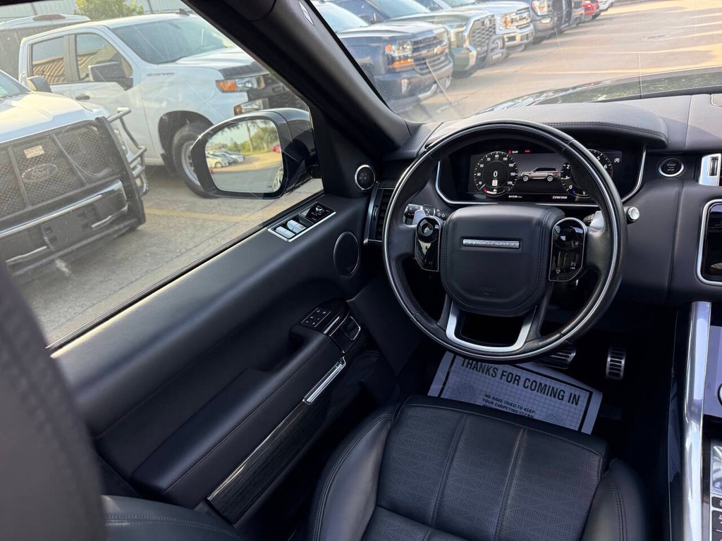 Land Rover Range Rover Sport Vehicle Full-screen Gallery Image 19
