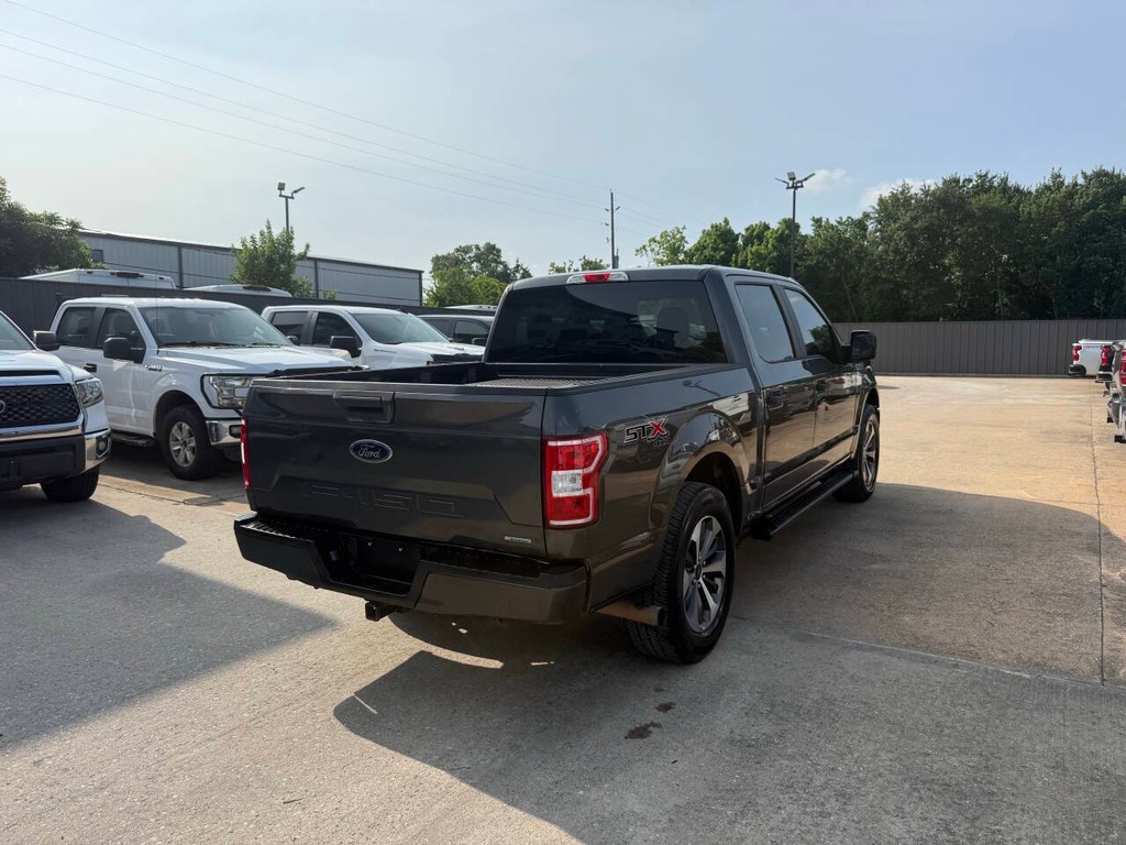 Ford F-150 Vehicle Full-screen Gallery Image 05