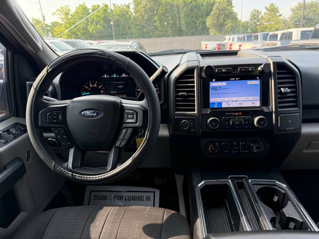Ford F-150 Vehicle Full-screen Gallery Image 21