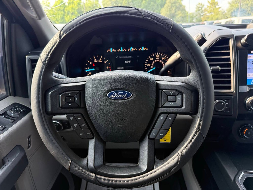 Ford F-150 Vehicle Full-screen Gallery Image 23