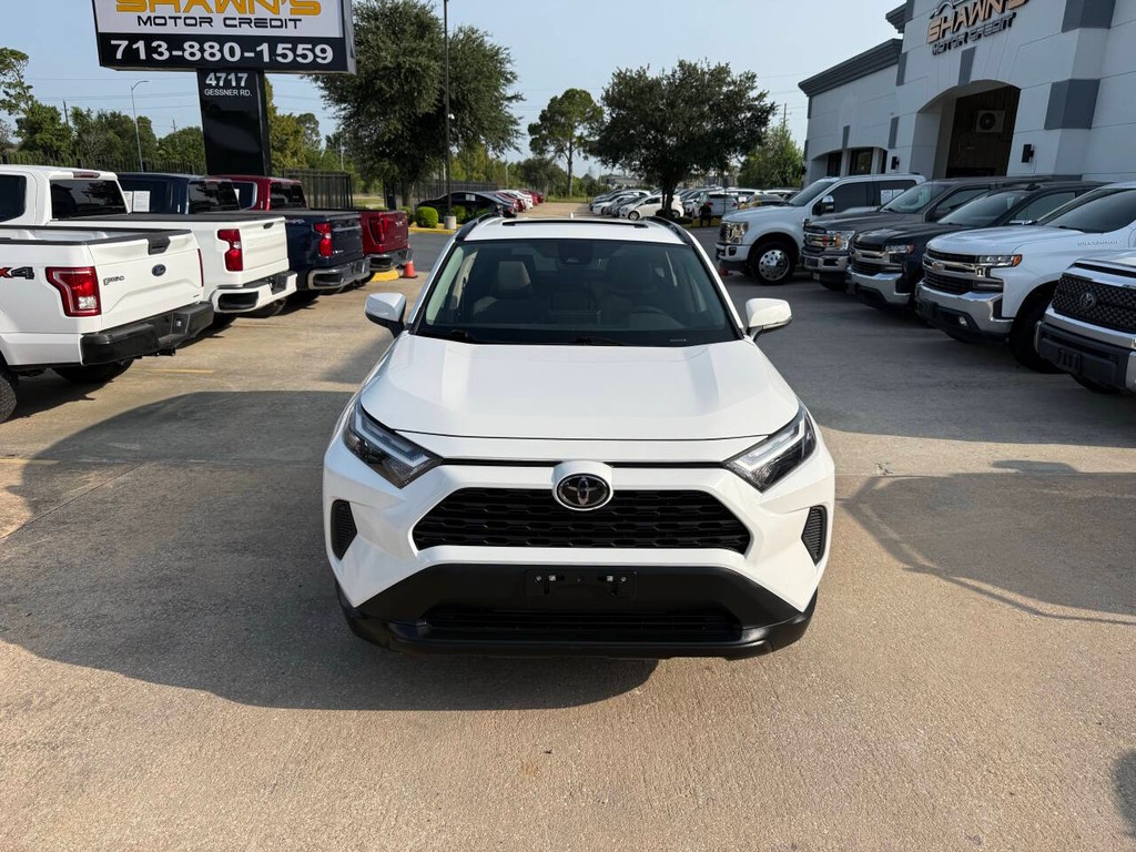 Toyota RAV4 Vehicle Full-screen Gallery Image 39