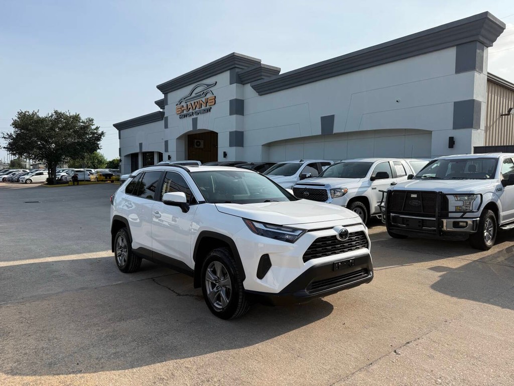 Toyota RAV4 Vehicle Full-screen Gallery Image 41