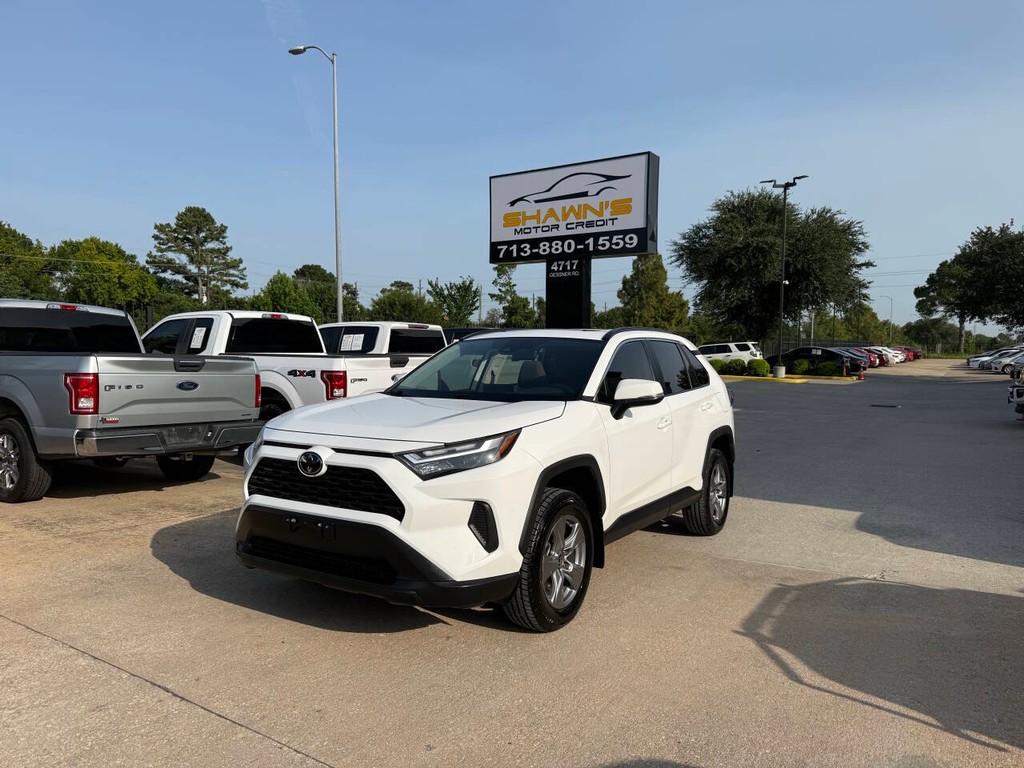 Toyota RAV4 Vehicle Full-screen Gallery Image 42