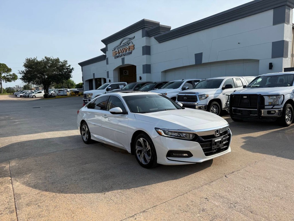 Honda Accord Sedan Vehicle Full-screen Gallery Image 02