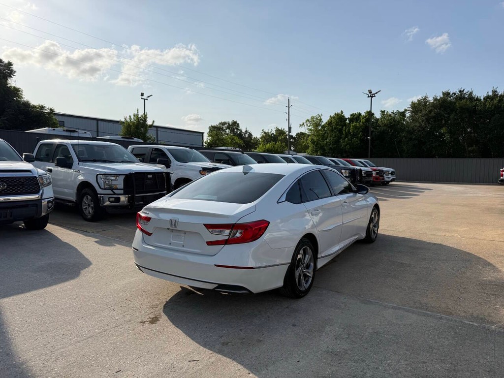 Honda Accord Sedan Vehicle Full-screen Gallery Image 05