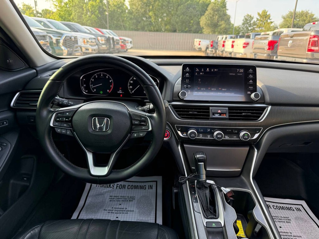 Honda Accord Sedan Vehicle Full-screen Gallery Image 21