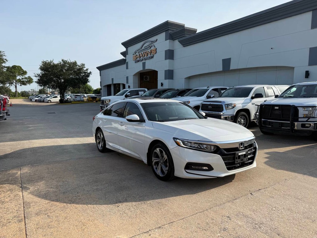 Honda Accord Sedan Vehicle Full-screen Gallery Image 41