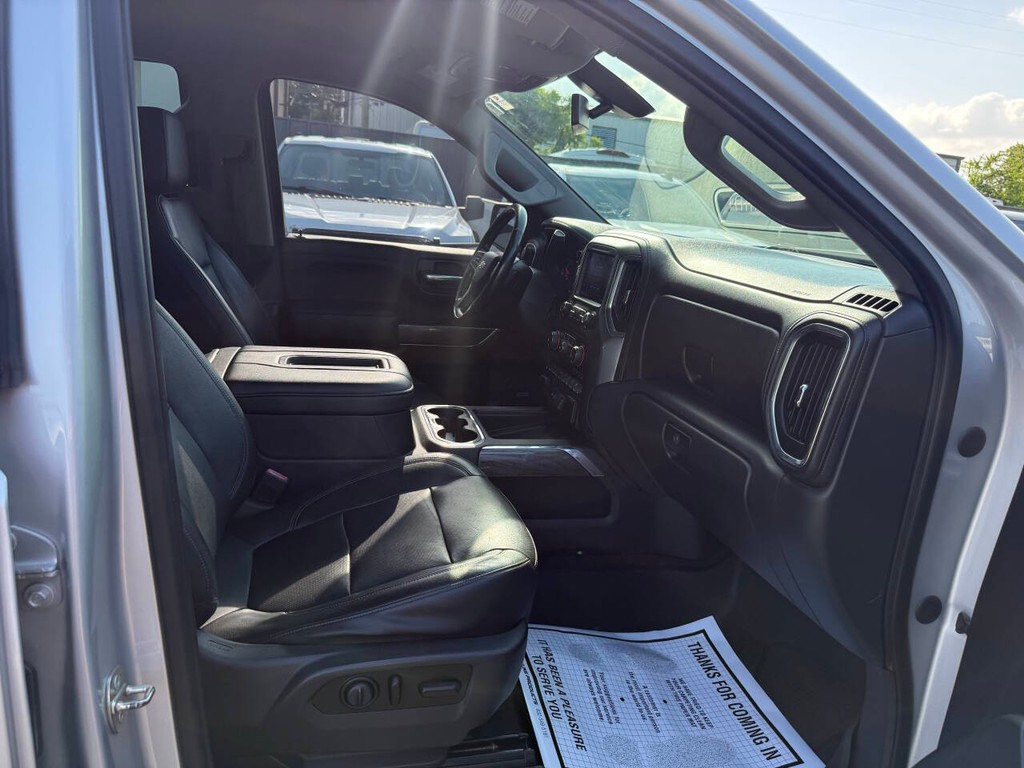 Chevrolet Silverado 1500 Vehicle Full-screen Gallery Image 10