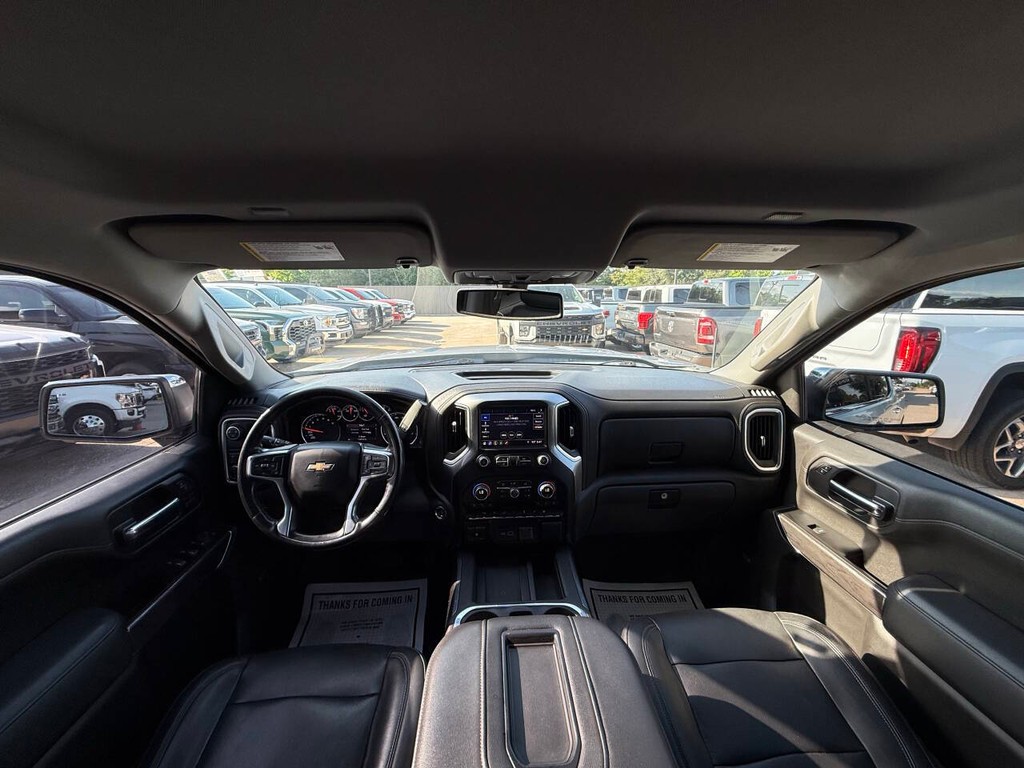 Chevrolet Silverado 1500 Vehicle Full-screen Gallery Image 18