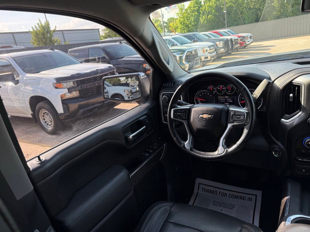 Chevrolet Silverado 1500 Vehicle Full-screen Gallery Image 19