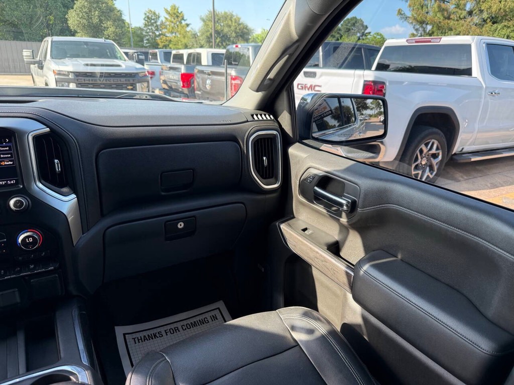 Chevrolet Silverado 1500 Vehicle Full-screen Gallery Image 20