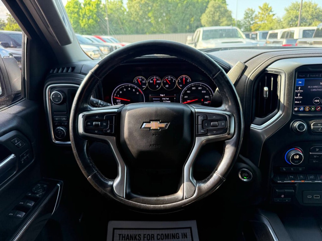 Chevrolet Silverado 1500 Vehicle Full-screen Gallery Image 22
