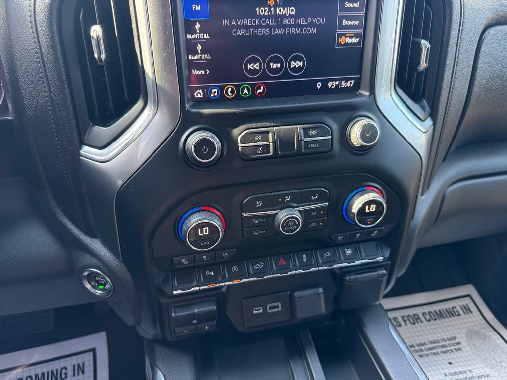 Chevrolet Silverado 1500 Vehicle Full-screen Gallery Image 26