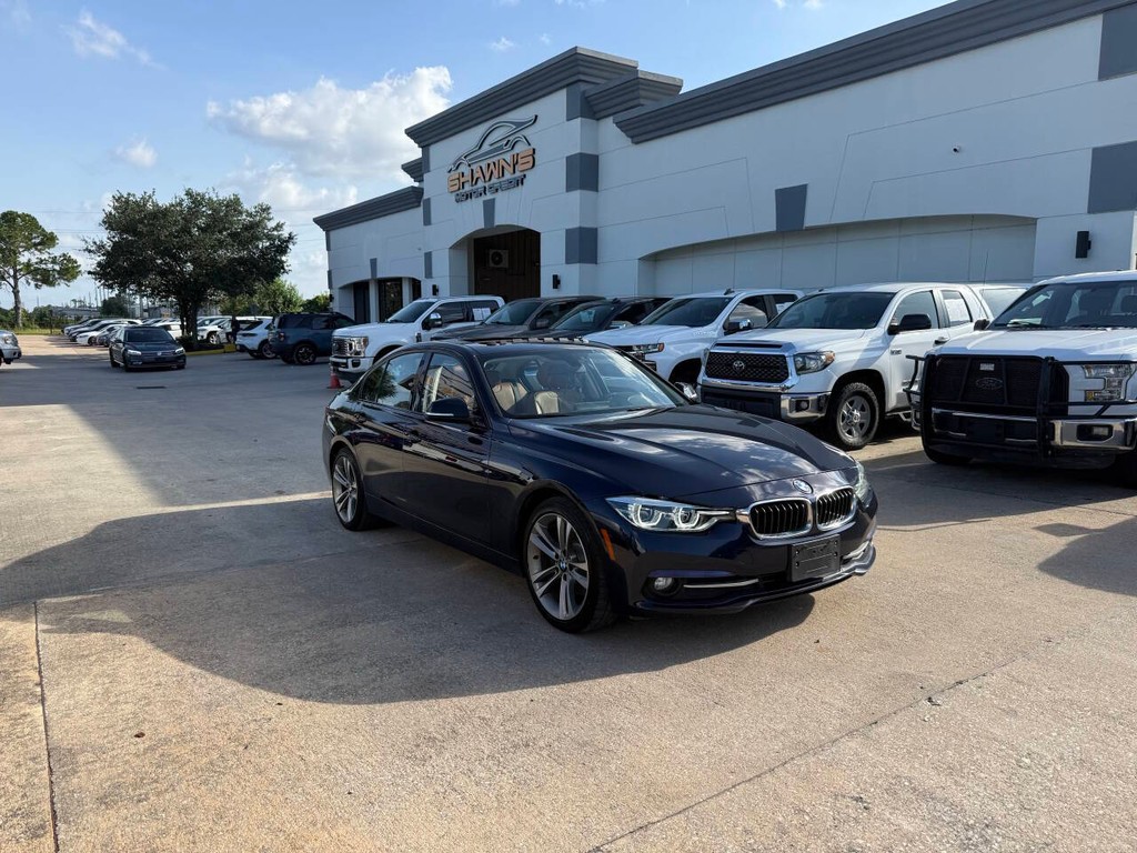 BMW 3 Series Vehicle Full-screen Gallery Image 40
