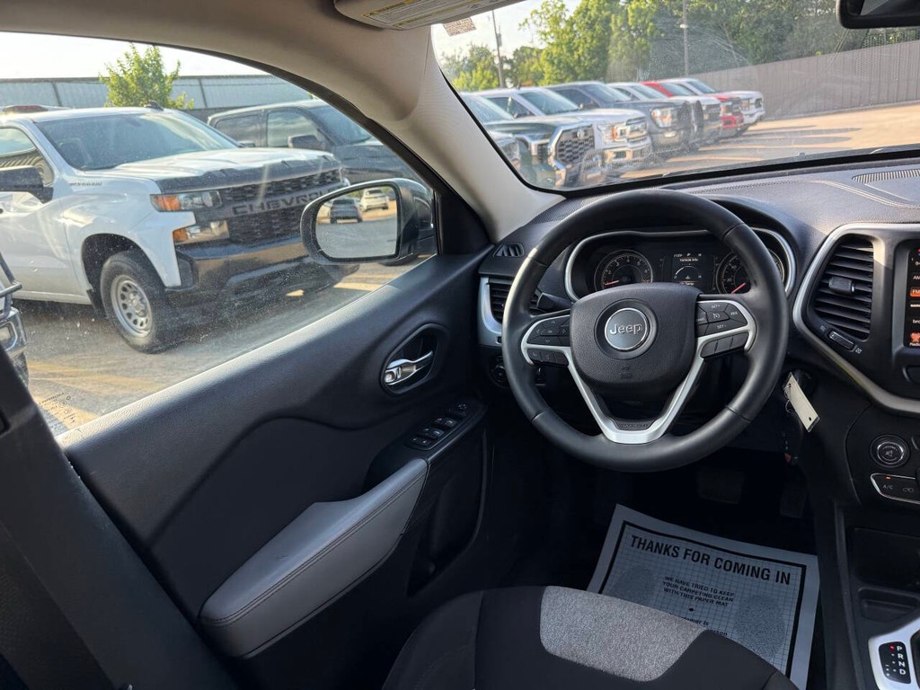 Jeep Cherokee Vehicle Full-screen Gallery Image 19