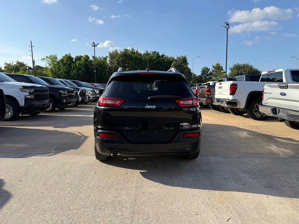 Jeep Cherokee Vehicle Full-screen Gallery Image 37