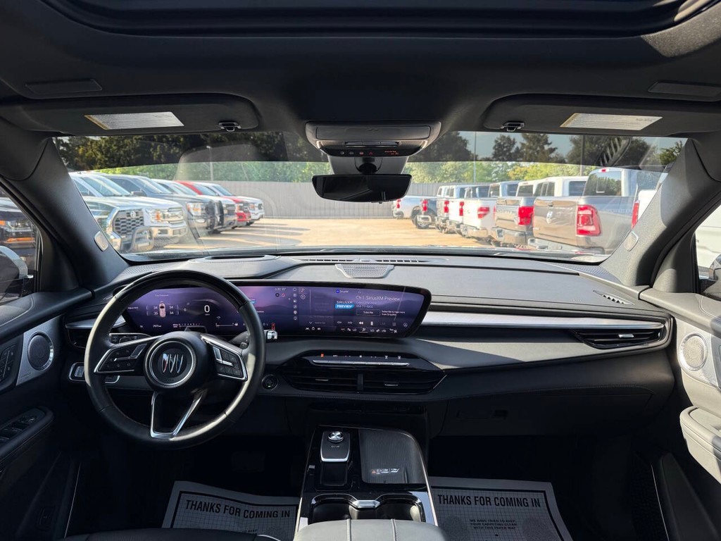 Buick Enclave Vehicle Full-screen Gallery Image 19