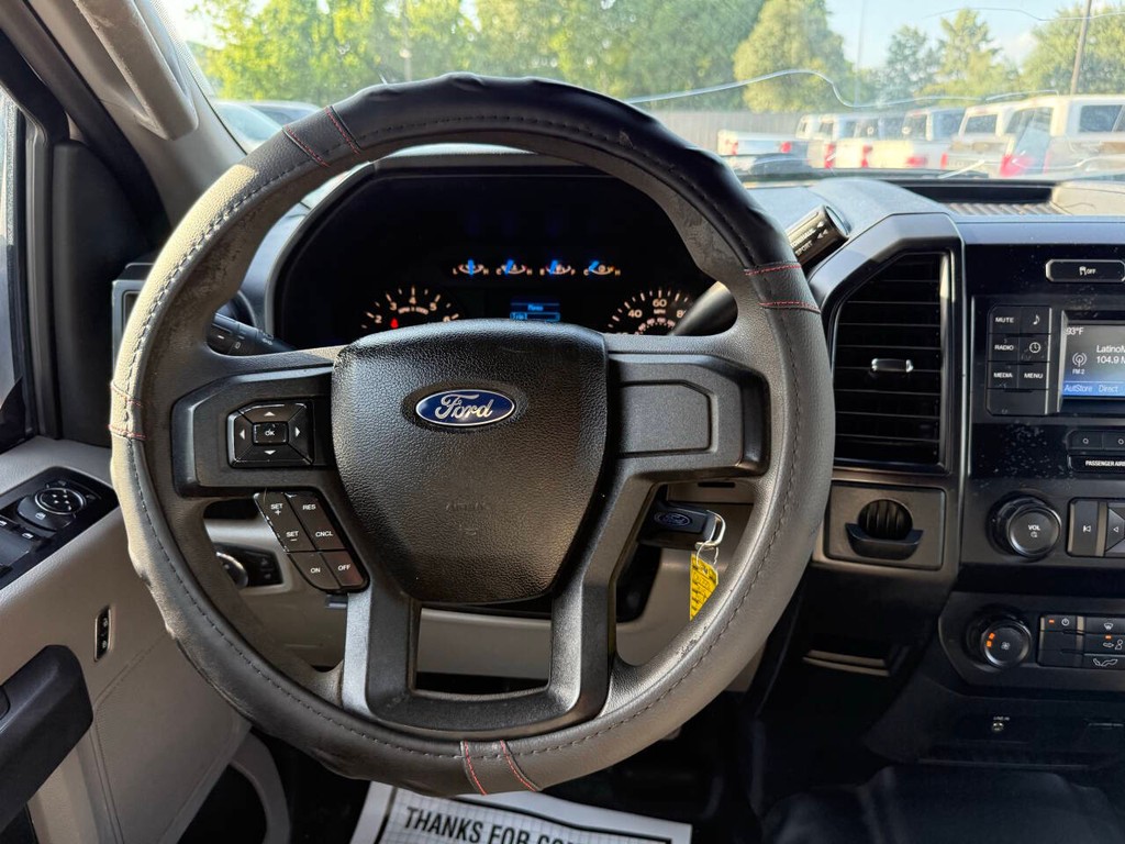 Ford F-150 Vehicle Full-screen Gallery Image 22