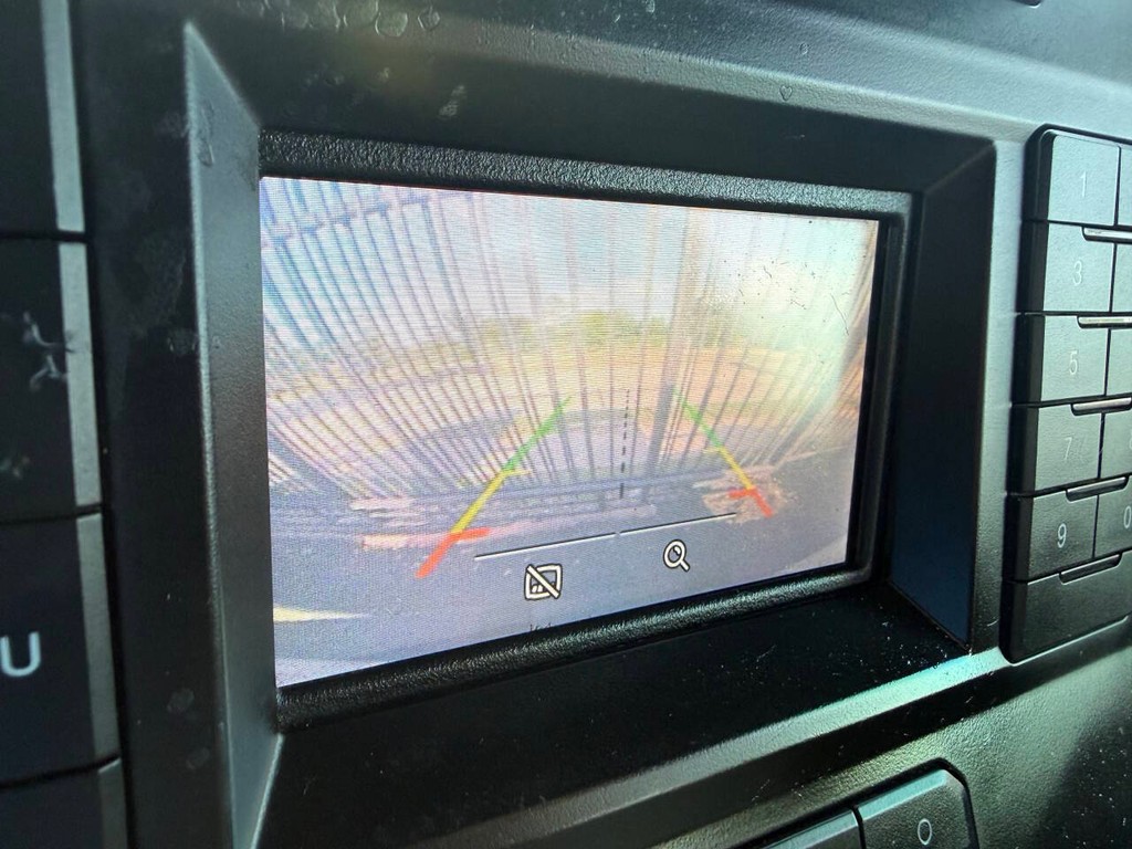 Ford F-150 Vehicle Full-screen Gallery Image 26