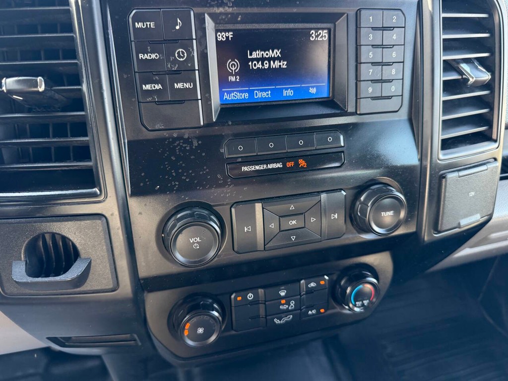 Ford F-150 Vehicle Full-screen Gallery Image 27